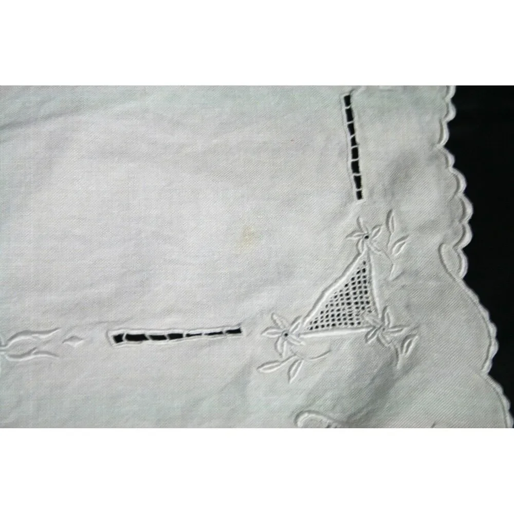 Vintage White Linen Embroidered Placemats Scalloped Edge Cutwork Set of 2